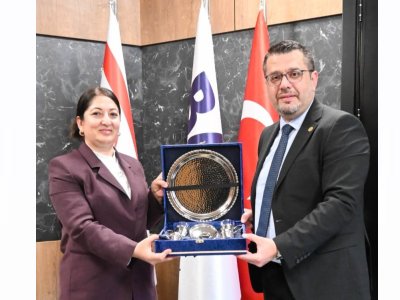 BAHÇEŞEHİR KIBRIS ÜNİVERSİTESİ REKTÖRÜ PROF. DR. MEHMET TOYCANA NEZAKET ZİYARETİ