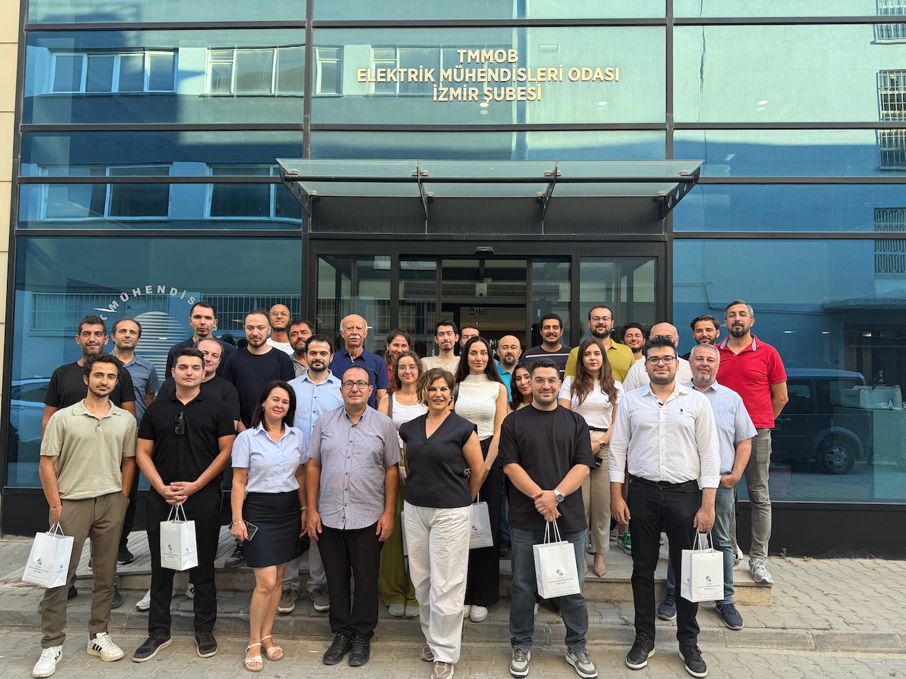 YENİ ÜYELERLE TANIŞMA ETKİNLİĞİ