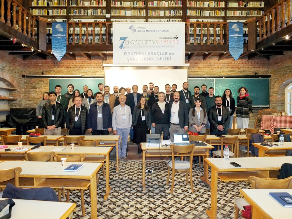 EMO 7. AKADEMİK KAMP ELEKTRİKLİ ARAÇLAR VE ŞARJ TEKNOLOJİLERİ TEMASIYLA TAMAMLANDI