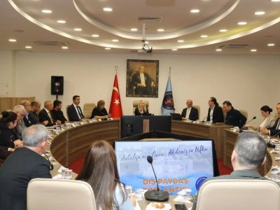 AKDENİZ ÜNİVERSİTESİ DIŞ PAYDAŞLARIYLA BİR ARAYA GELDİ