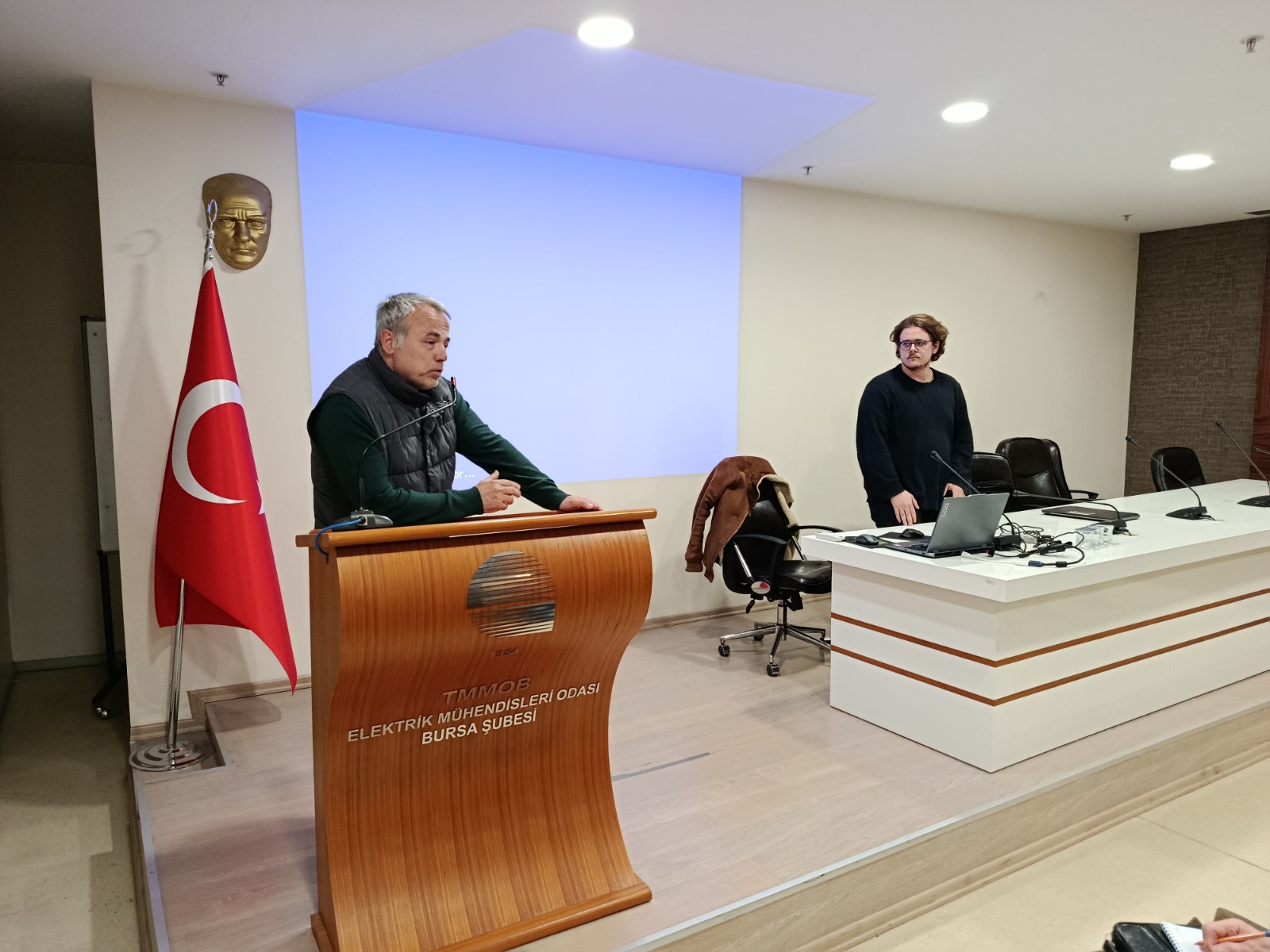 YAPAY ZEKA NEDİR? NE DEĞİLDİR? KONULU SEMİNER GERÇEKLEŞTİRİLDİ
