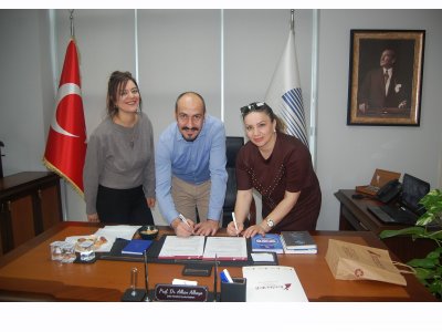 İÇEL KOLEJİ YETKİLİLERİ, ELEKTRİK MÜHENDİSLERİ ODASI (EMO) MERSİN ŞUBE BAŞKANI PROF. DR. ALKAN ALKAYA’YI ZİYARET ETTİ.