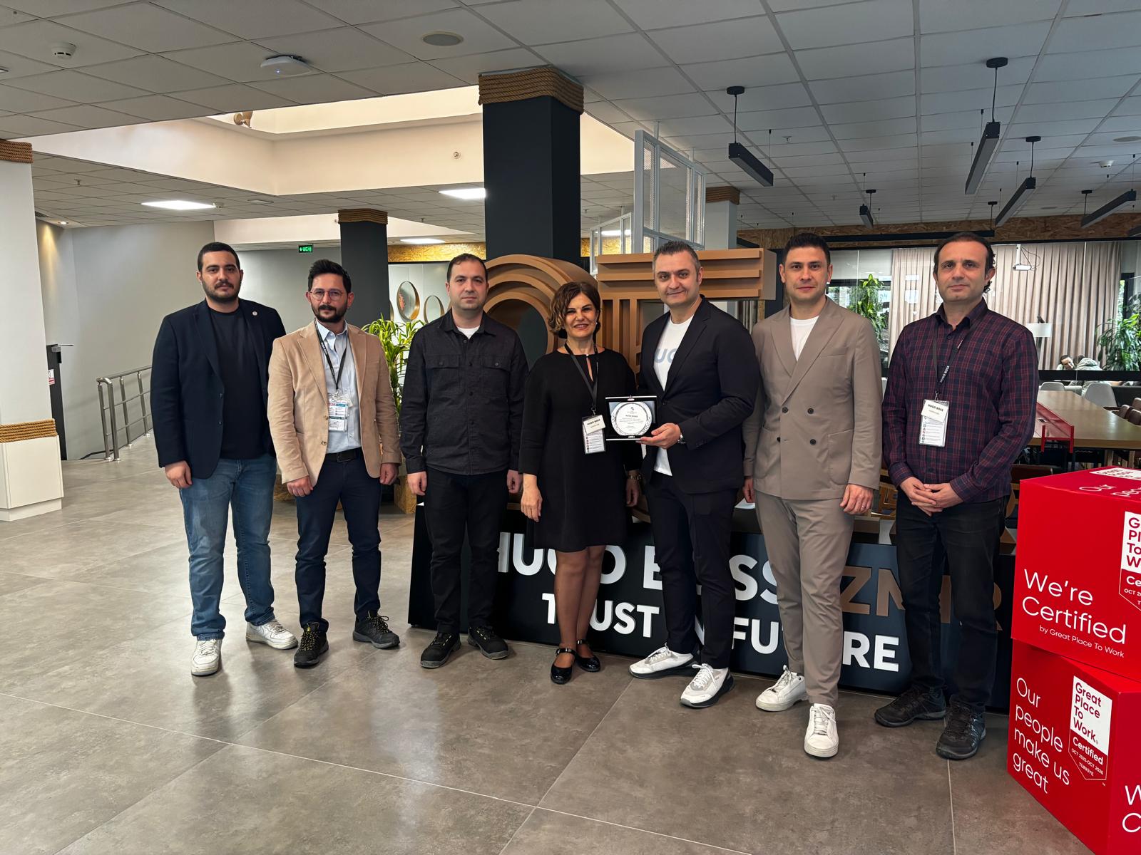 EMO İZMİR ŞUBESİ’NDEN HUGO BOSS’A TEŞEKKÜR ZİYARETİ