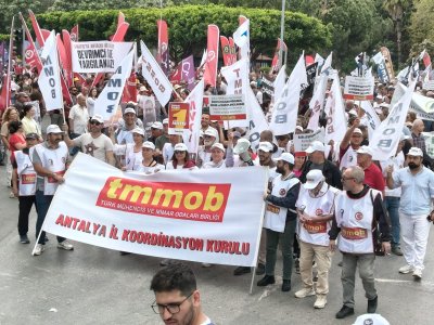 1 MAYIS EMEK, BİRLİK VE DAYANIŞMA GÜNÜ ANTALYA`DA COŞKUYLA KUTLANDI