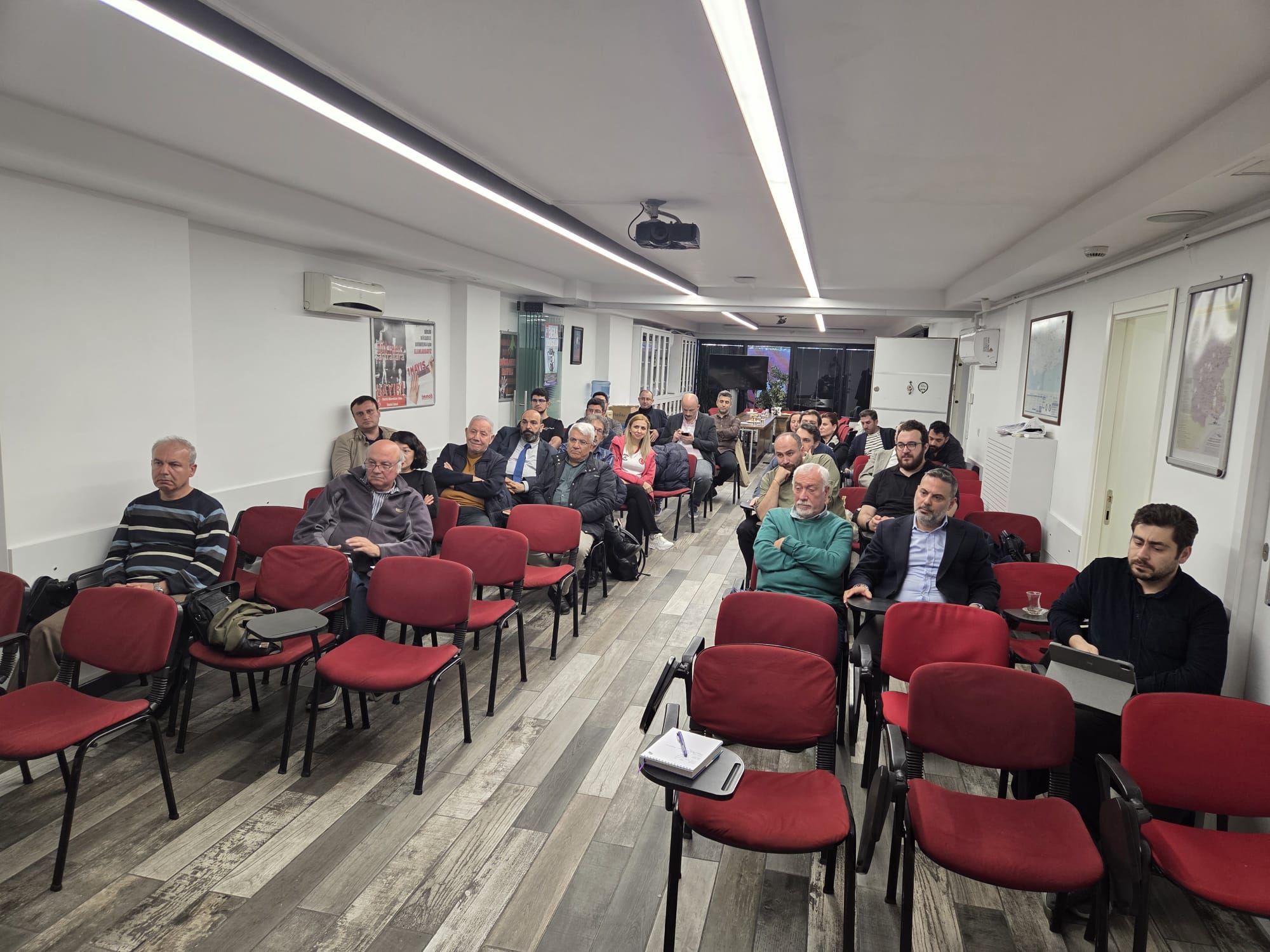 EMO İSTANBUL ŞUBESİ ENERJİ KOMİSYONU İLK TOPLANTISINI GERÇEKLEŞTİRDİ