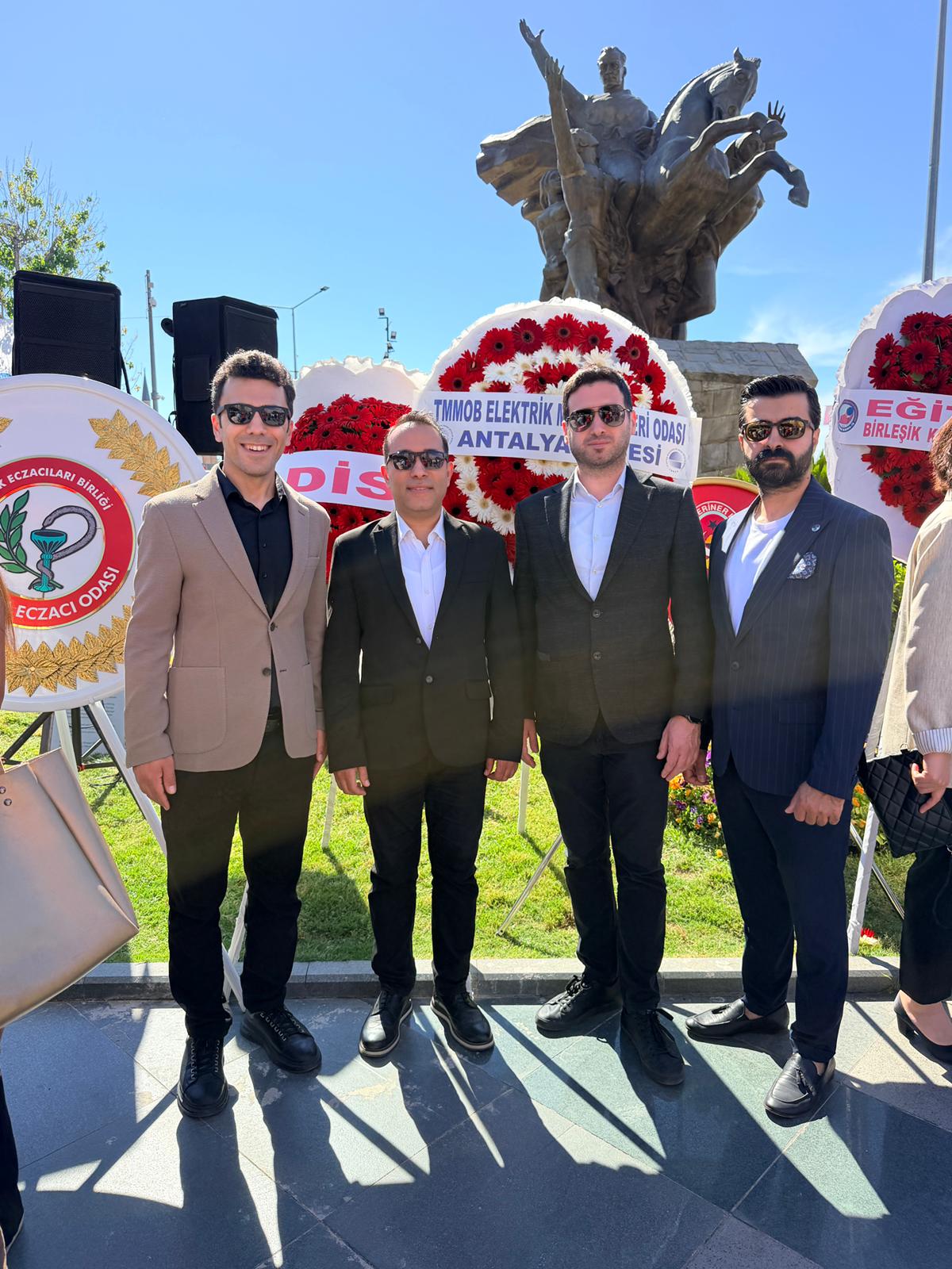 19 MAYIS ÇELENK SUNMA TÖRENİNE KATILDIK