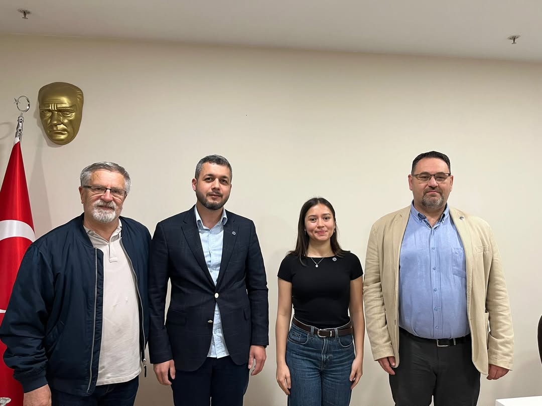 ROZET TAKMA TÖRENİ VE ROCK KONSERİ DÜZENLENDİ