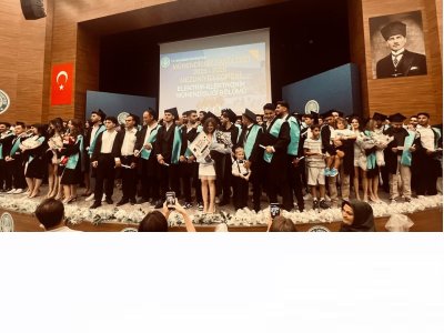 BALIKESİR ÜNİVERSİTESİ ELEKTRİK-ELEKTRONİK MÜHENDİSLİĞİ BÖLÜMÜ MEZUNİYET TÖRENİNE KATILIM SAĞLANDI.